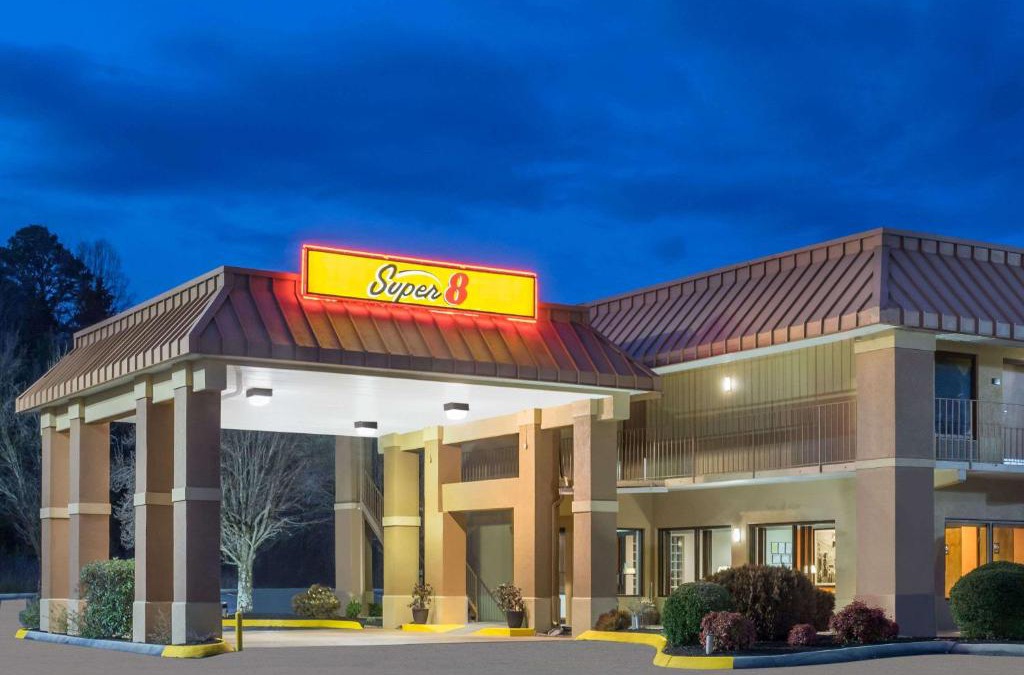 Powell Hotel | Super 8 by Wyndham Knoxville North/Powell