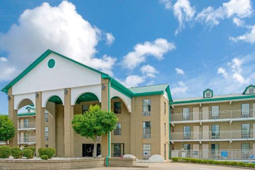 Lakeland Hotel | Super 8 by Wyndham Lakeland