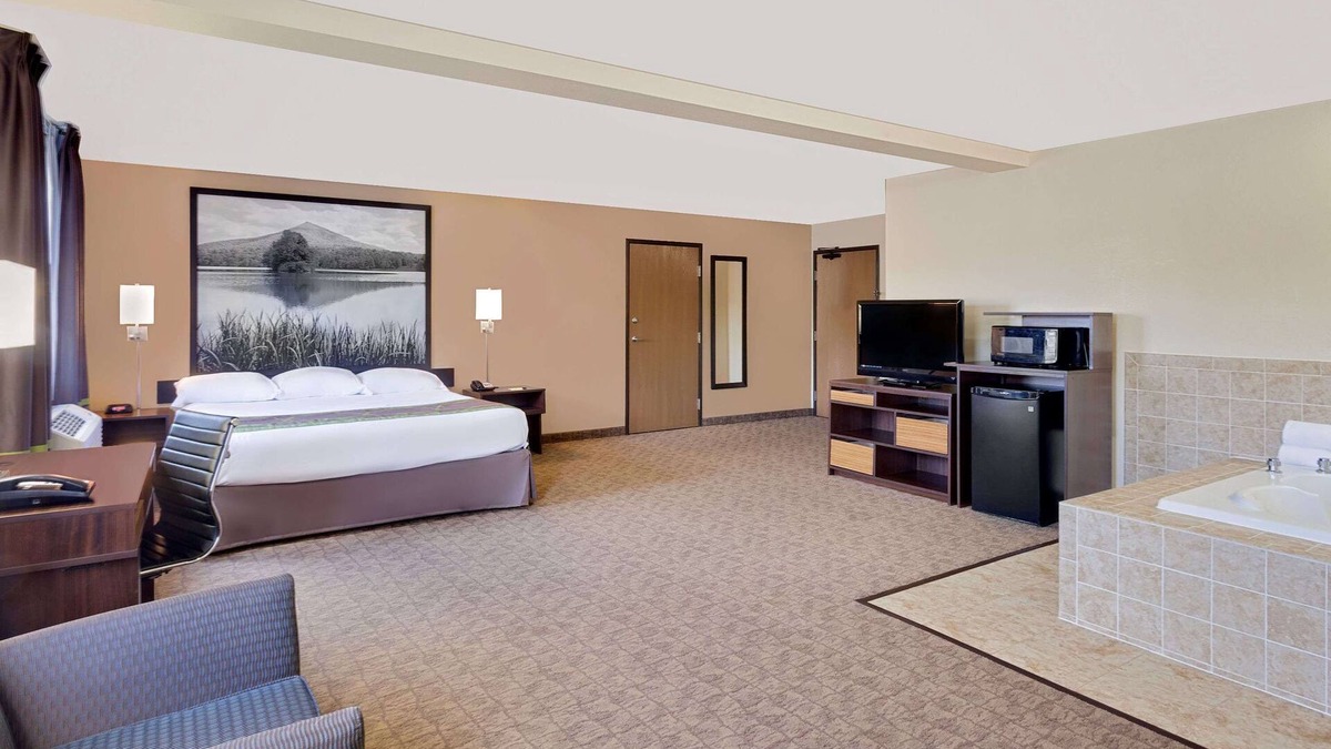 Lebanon Hotel | Super 8 by Wyndham Lebanon