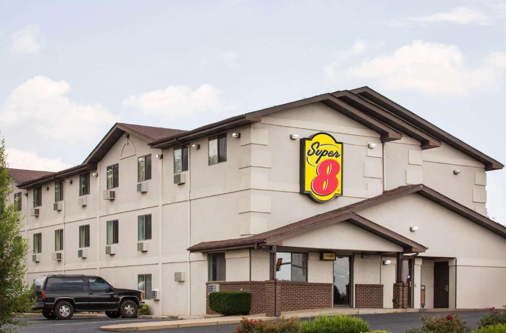 Lexington Hotel | Super 8 by Wyndham Lexington VA