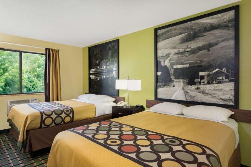 Marietta Hotel | Super 8 by Wyndham Marietta