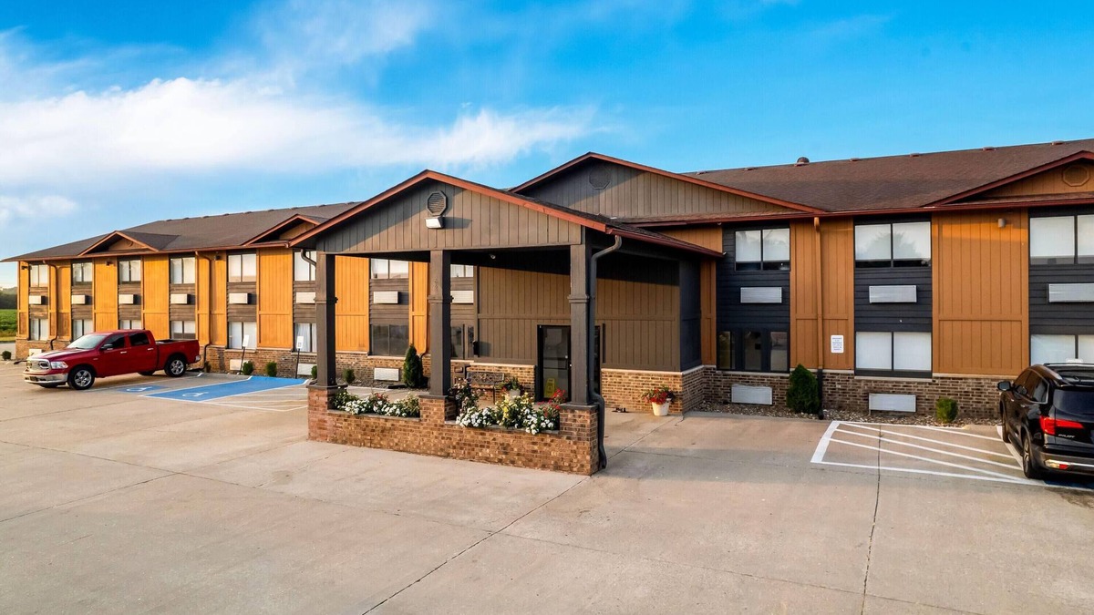 Marston Hotel | Super 8 By Wyndham Marston