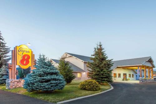 McCall Hotel | Super 8 by Wyndham McCall