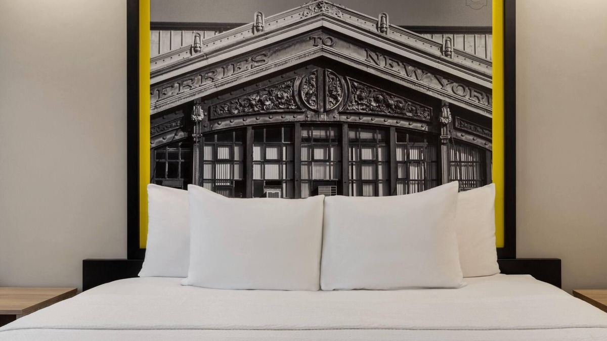 Carlstadt Hotel | Super 8 by Wyndham Meadowlands