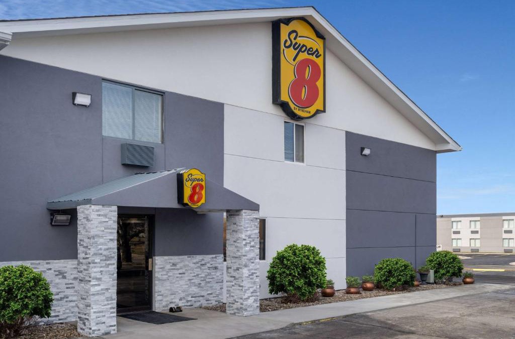 Merrillville Hotel | Super 8 by Wyndham Merrillville