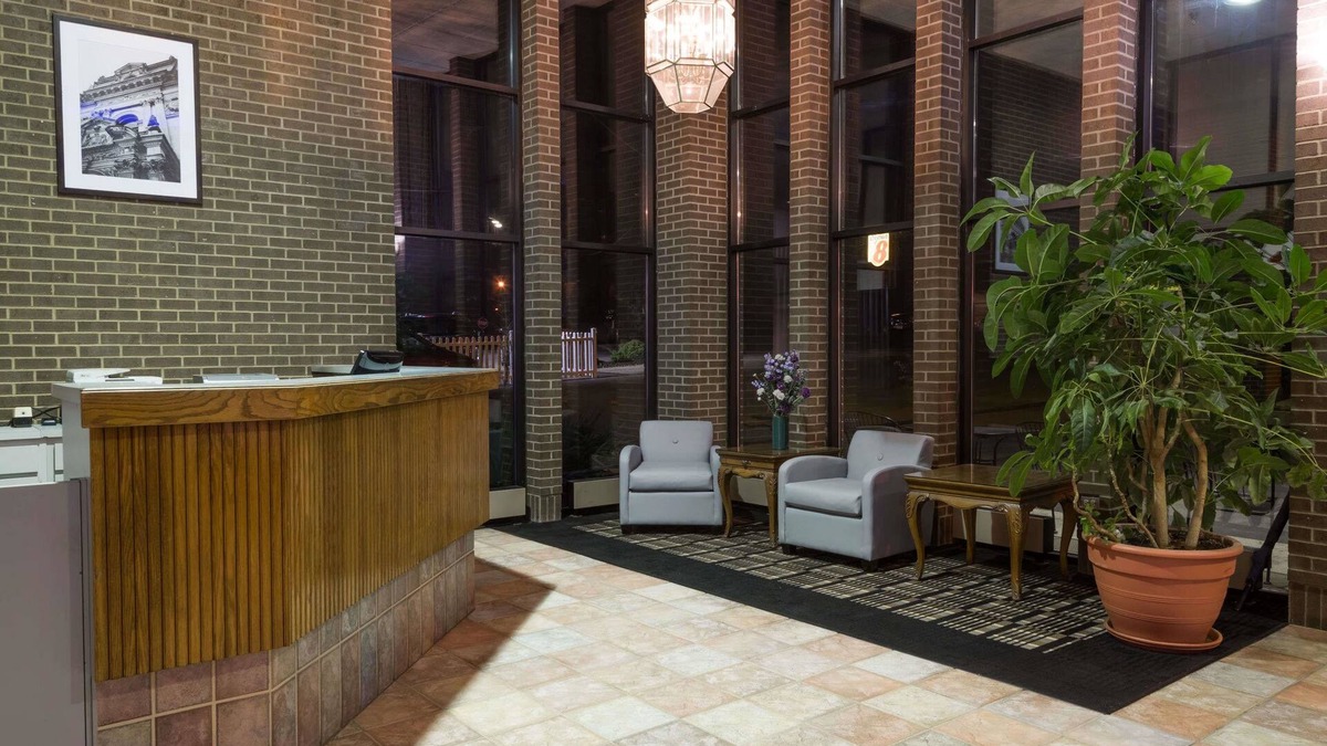 Miamisburg Hotel | Super 8 by Wyndham Miamisburg Dayton S Area OH