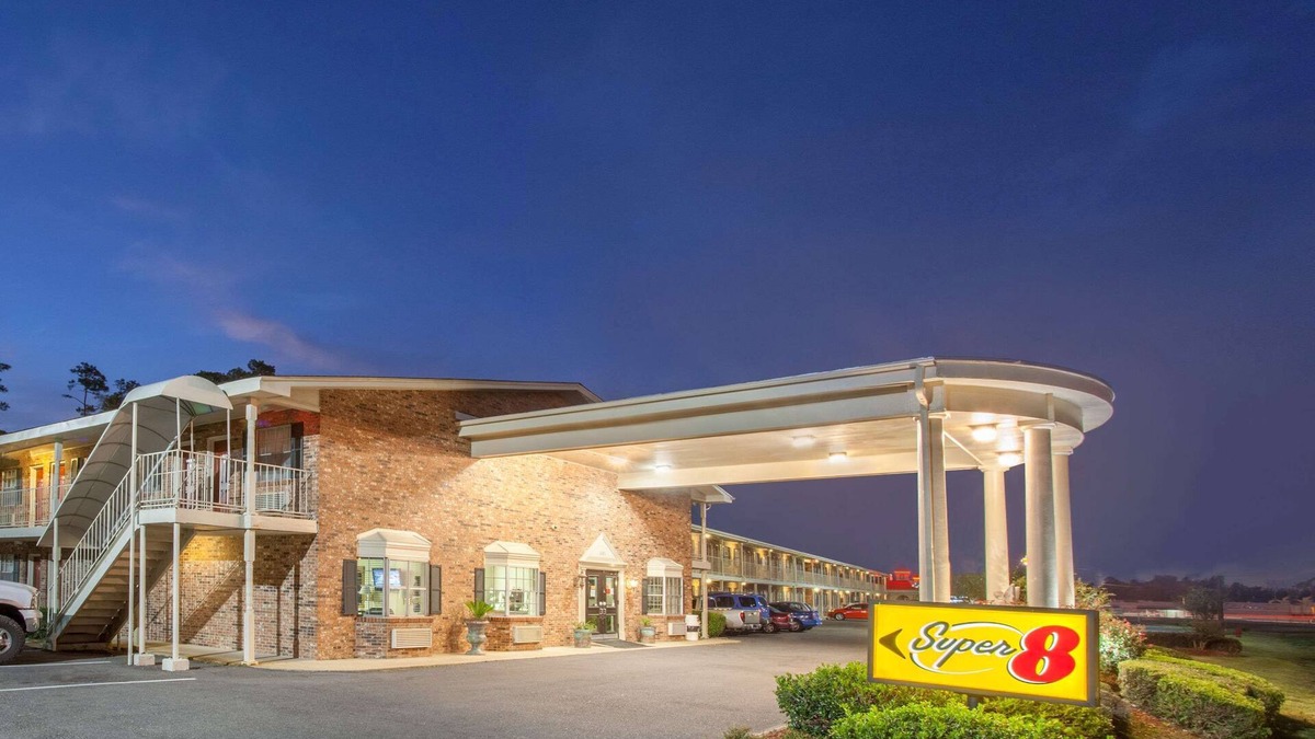 West Monroe Hotel | Super 8 by Wyndham Monroe West