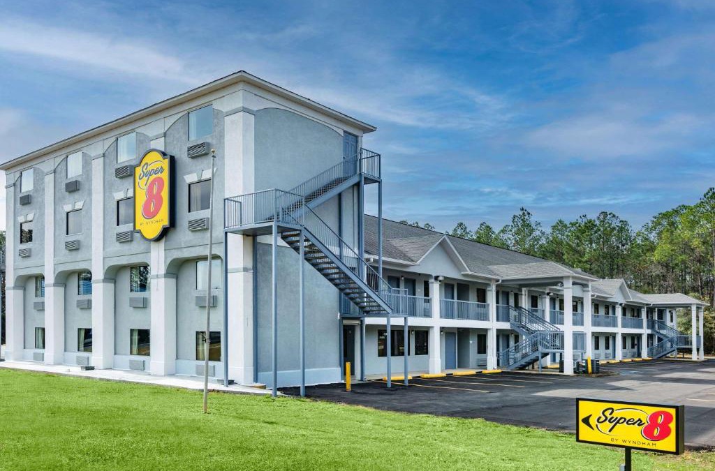 Kreole Hotel | Super 8 by Wyndham Moss Point