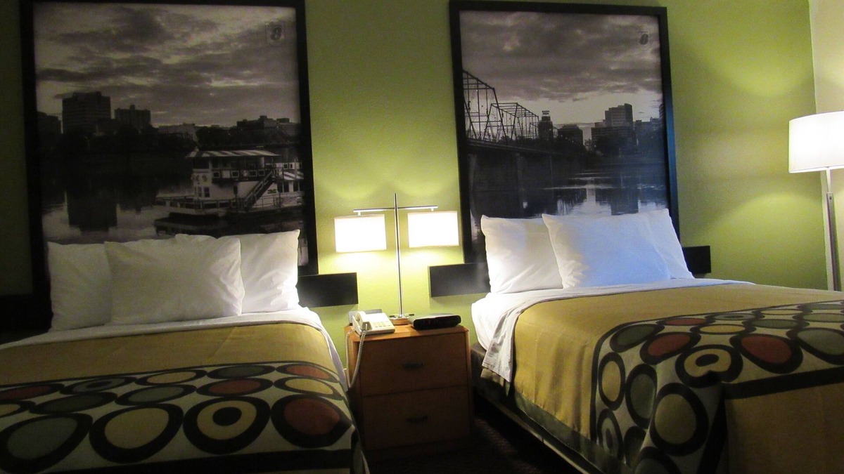 New Cumberland Hotel | Super 8 by Wyndham New Cumberland