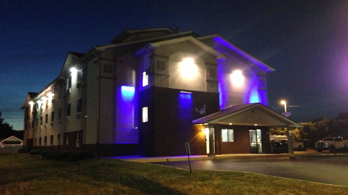 New Castle Hotel | Super 8 by Wyndham New Castle