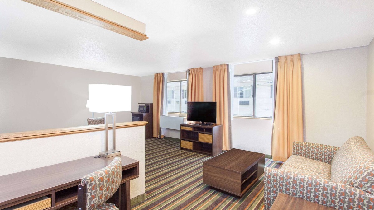 Norton Hotel | Super 8 by Wyndham Norton VA