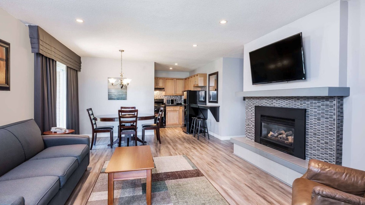 Port Elgin Hotel | Super 8 by Wyndham Port Elgin