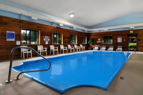 Paris Hotel | Super 8 by Wyndham Paris