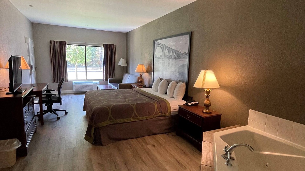 Petersburg Hotel | Super 8 by Wyndham Petersburg