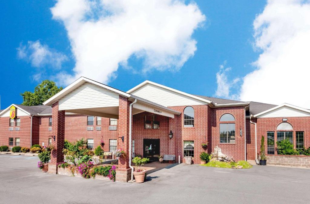 Pine Bluff Hotel | Super 8 by Wyndham Pine Bluff