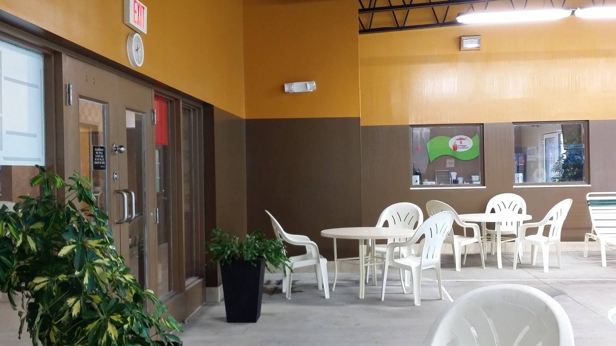 Plattsburgh Hotel | Super 8 by Wyndham Plattsburgh