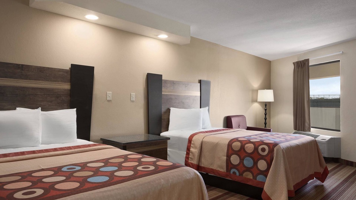 Rahway Hotel | Super 8 by Wyndham Rahway/Newark
