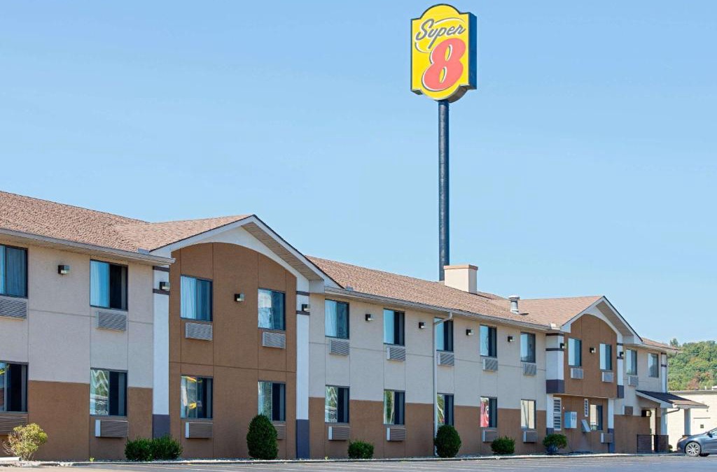 Ripley Hotel | Super 8 by Wyndham Ripley