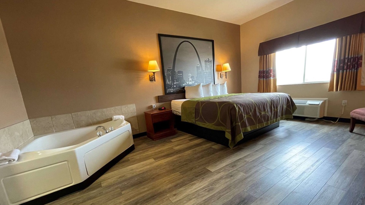 Rolla Hotel | Super 8 by Wyndham Rolla