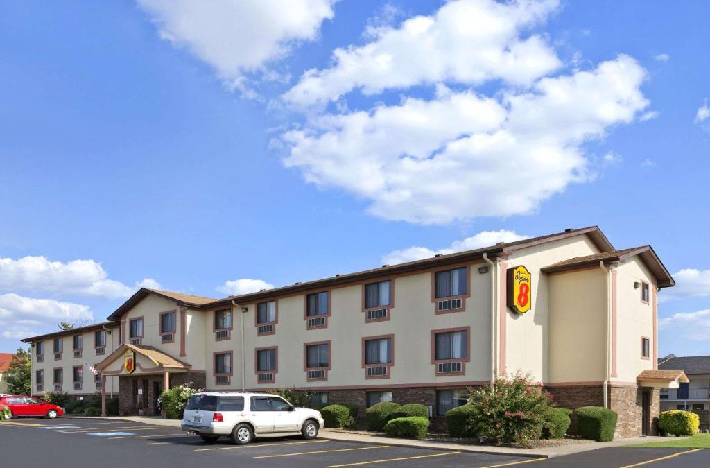 Russellville Hotel | Super 8 by Wyndham Russellville