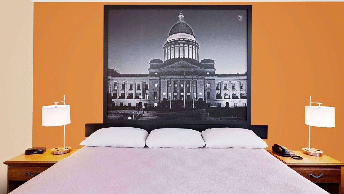 Siloam Springs Hotel | Super 8 by Wyndham Siloam Springs