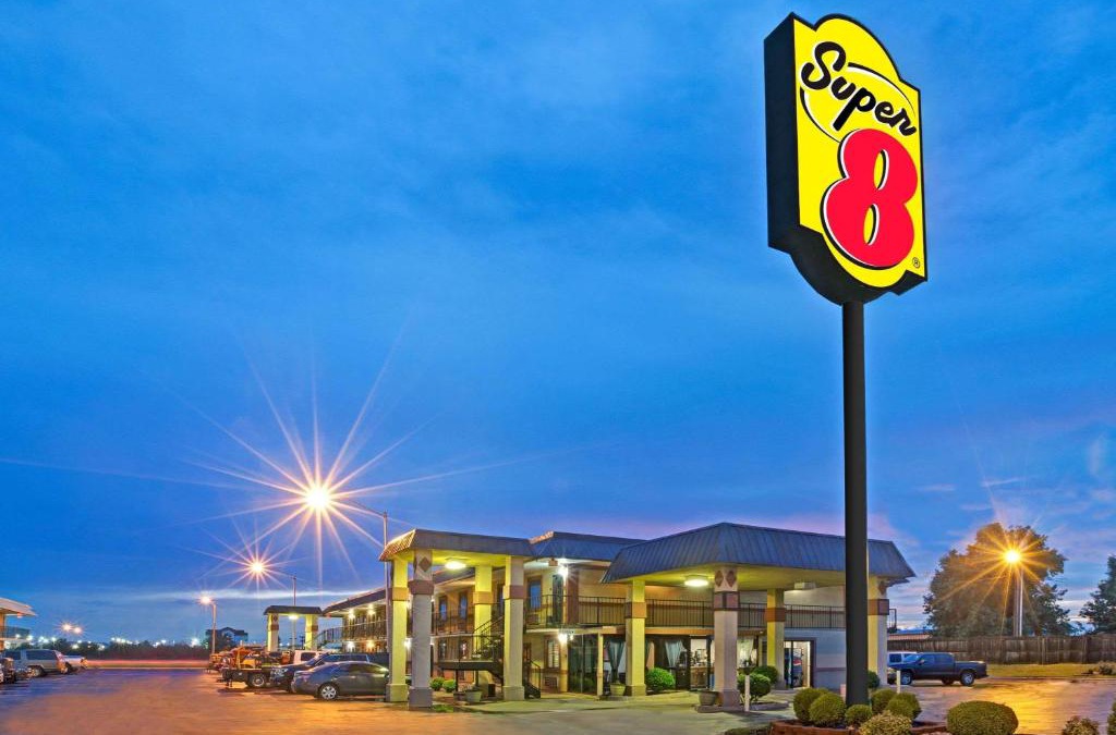 Shawnee Hotel | Super 8 by Wyndham Shawnee