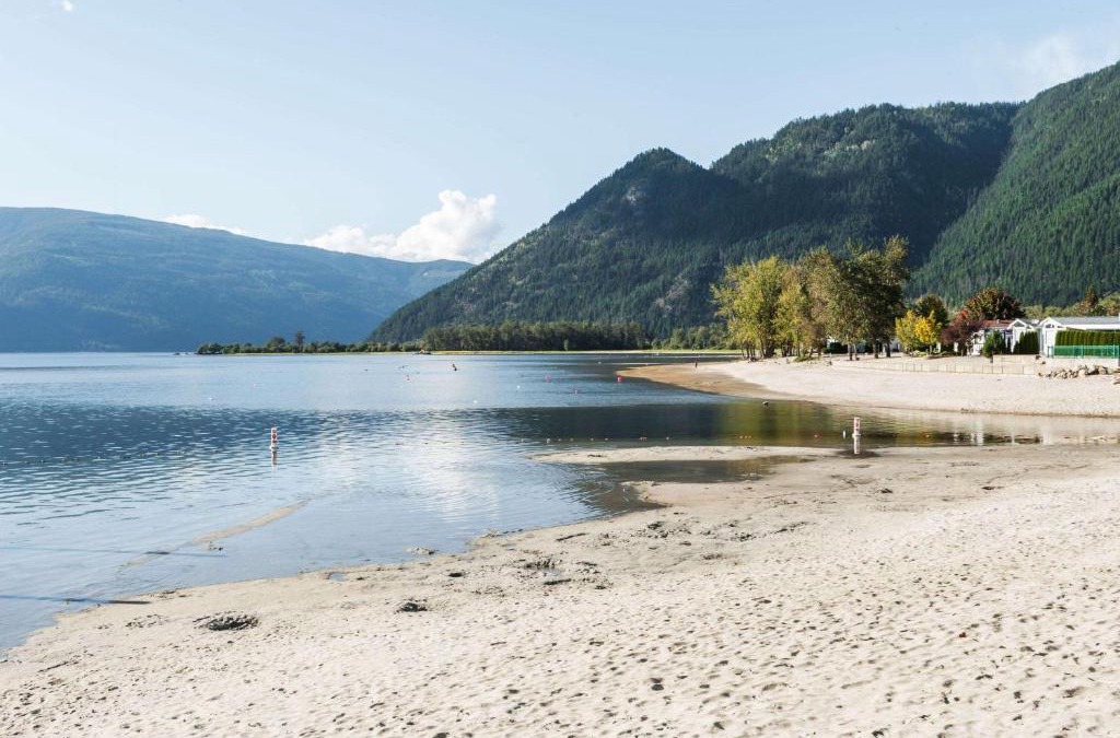 Sicamous Hotel | Super 8 by Wyndham Sicamous