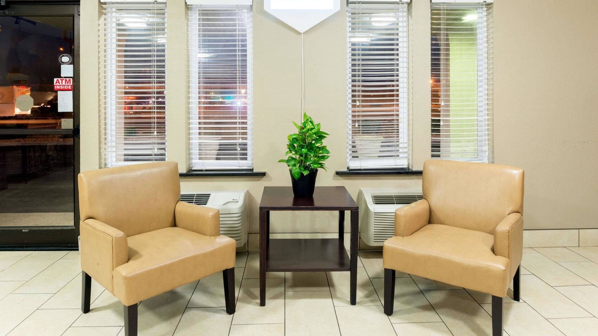 Springfield Hotel | Super 8 by Wyndham Springfield East