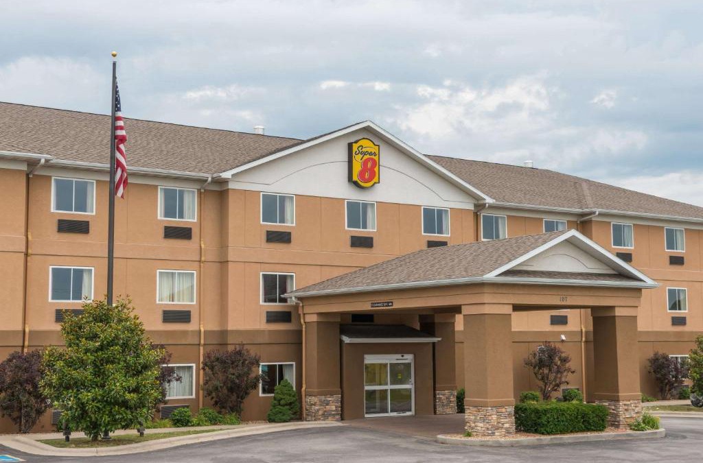 St. Robert Hotel | Super 8 by Wyndham St Robert Ft Leonard Wood Area