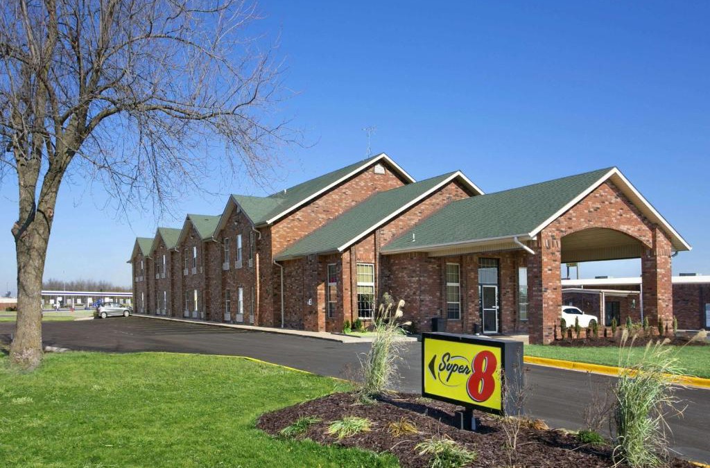 Strafford Hotel | Super 8 by Wyndham Stafford/Springfield Area