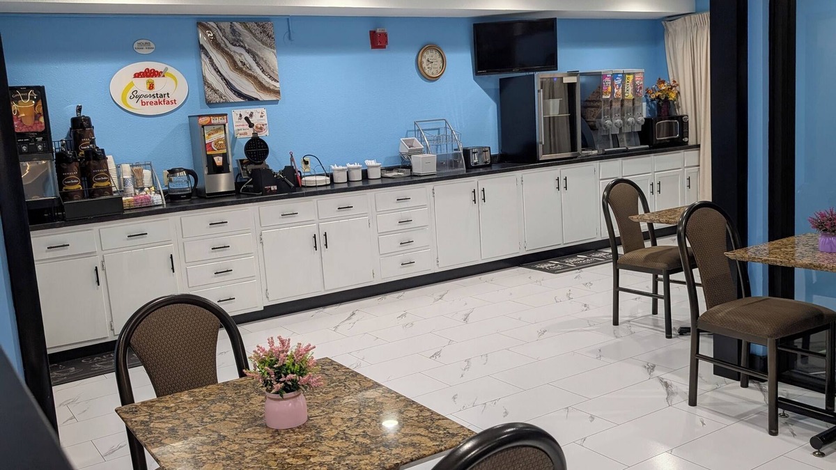 Staunton Hotel | Super 8 by Wyndham Staunton