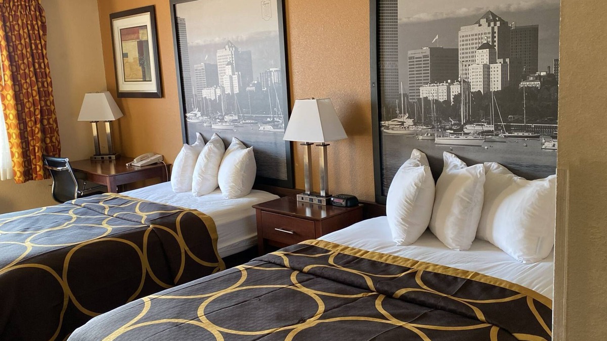 Sturtevant Hotel | Super 8 by Wyndham Sturtevant/Racine