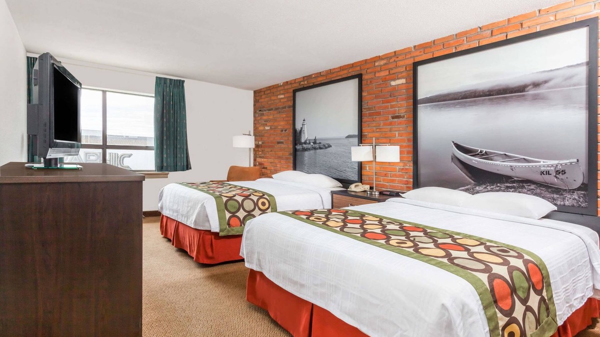 Sudbury Hotel | Super 8 by Wyndham Sudbury ON