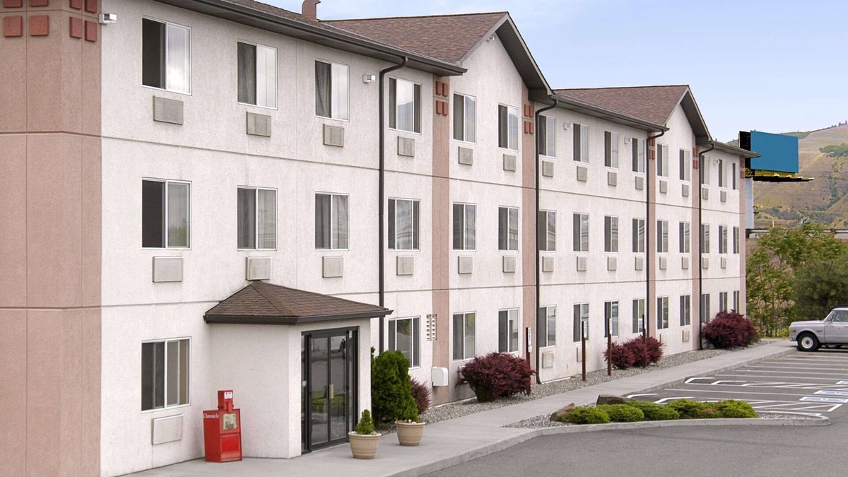 The Dalles Hotel | Super 8 by Wyndham The Dalles OR