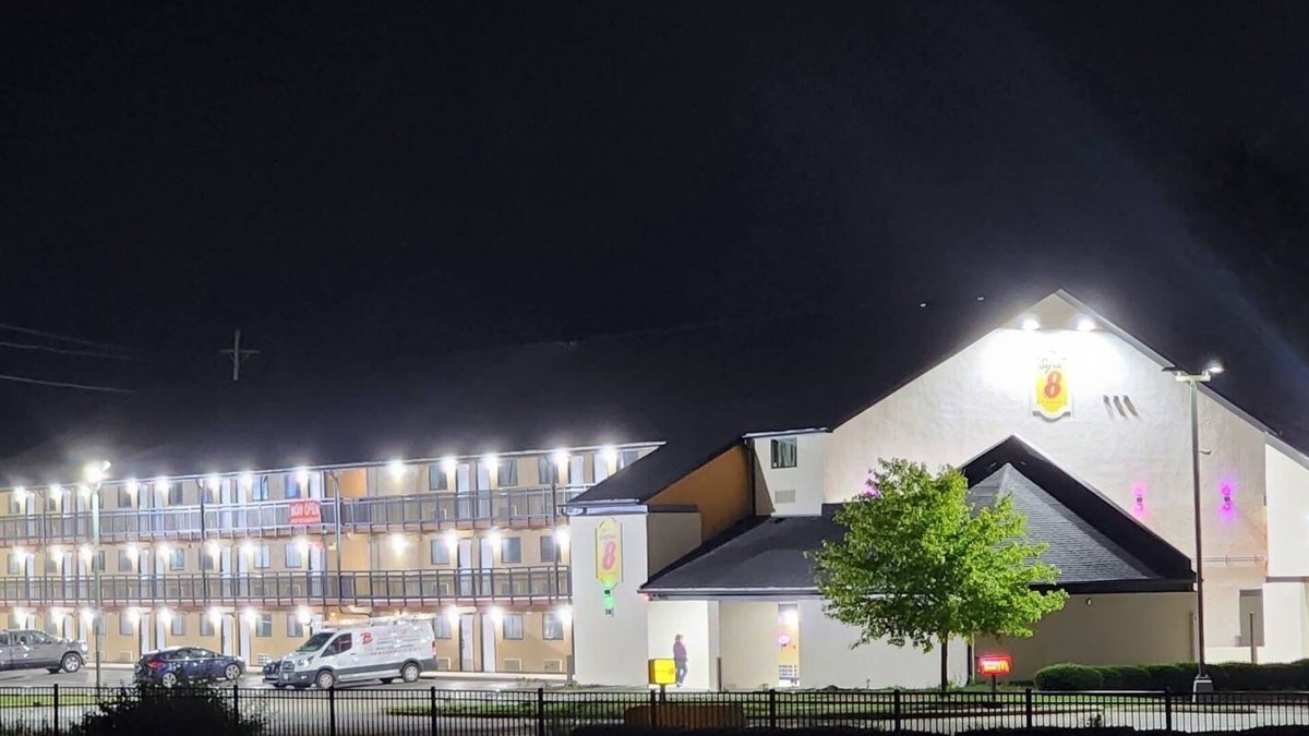 Vandalia Hotel | Super 8 by Wyndham Vandalia/Dayton International Airport