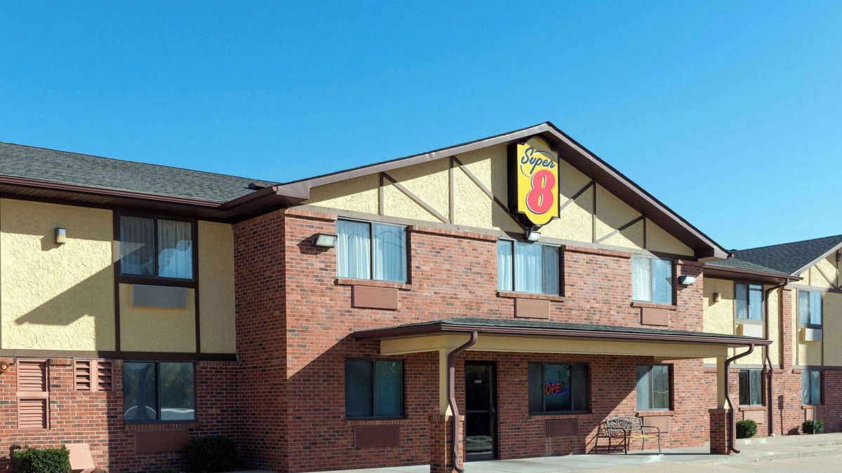 Warrenton Hotel | Super 8 by Wyndham Warrenton