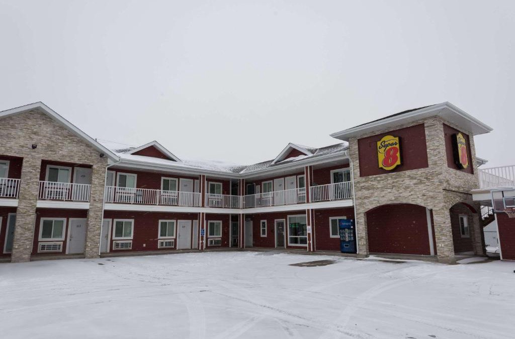 Watrous Hotel | Super 8 by Wyndham Watrous