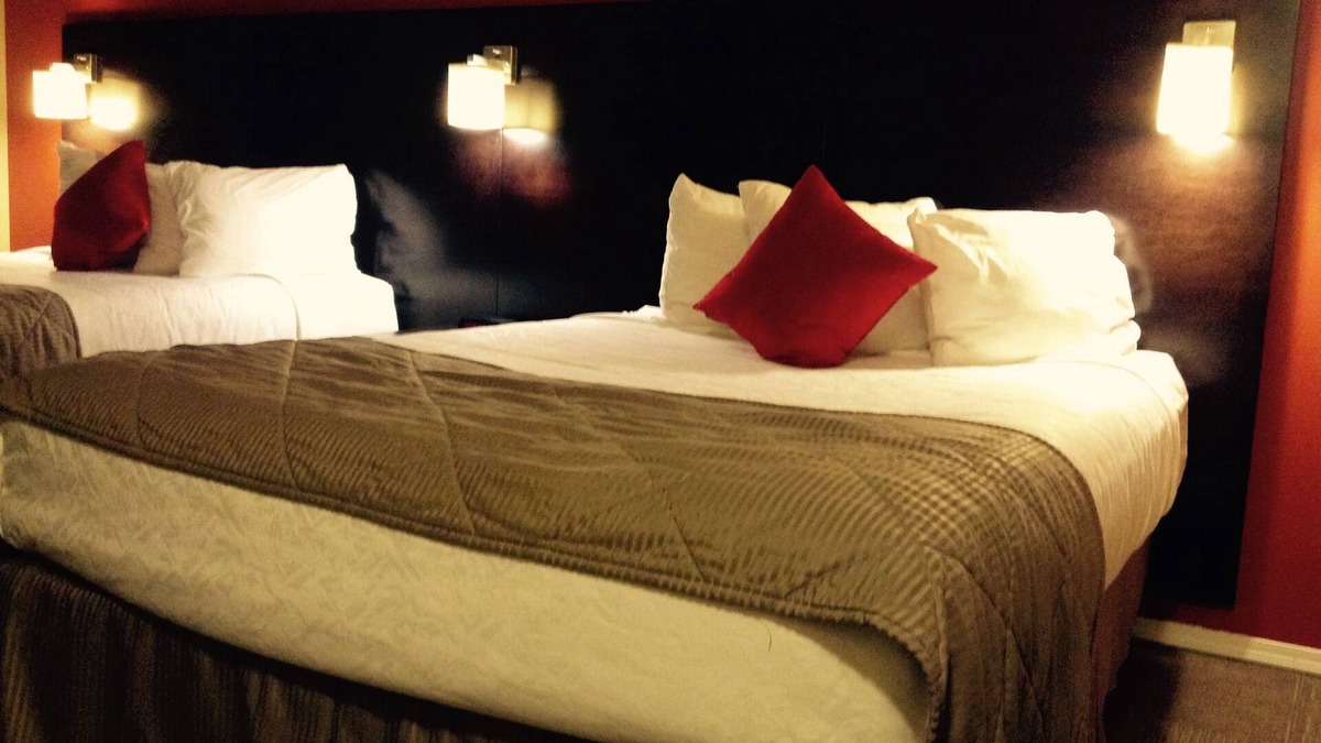 Central Okanagan Hotel | Super 8 by Wyndham West Kelowna BC
