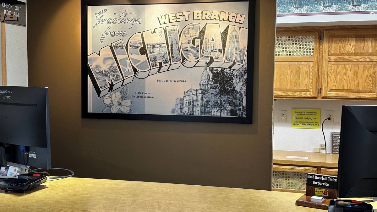 West Branch Hotel | Super 8 by Wyndham West Branch