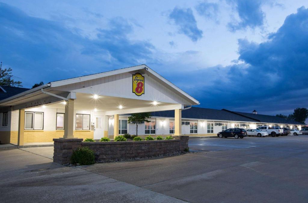 Williams Hotel | Super 8 by Wyndham Williams