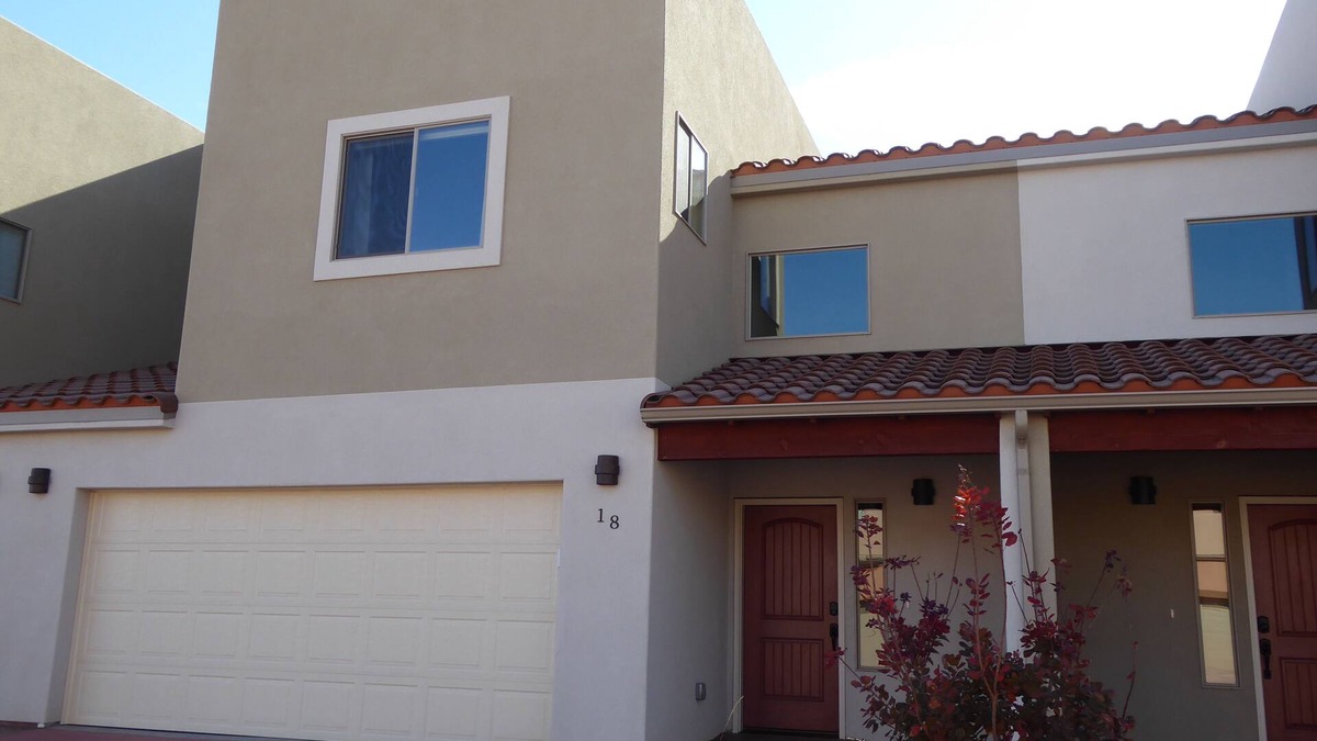 Moab South Valley House | Super Affordable & Spacious 3 BR Townhouse w/3 en-suite baths