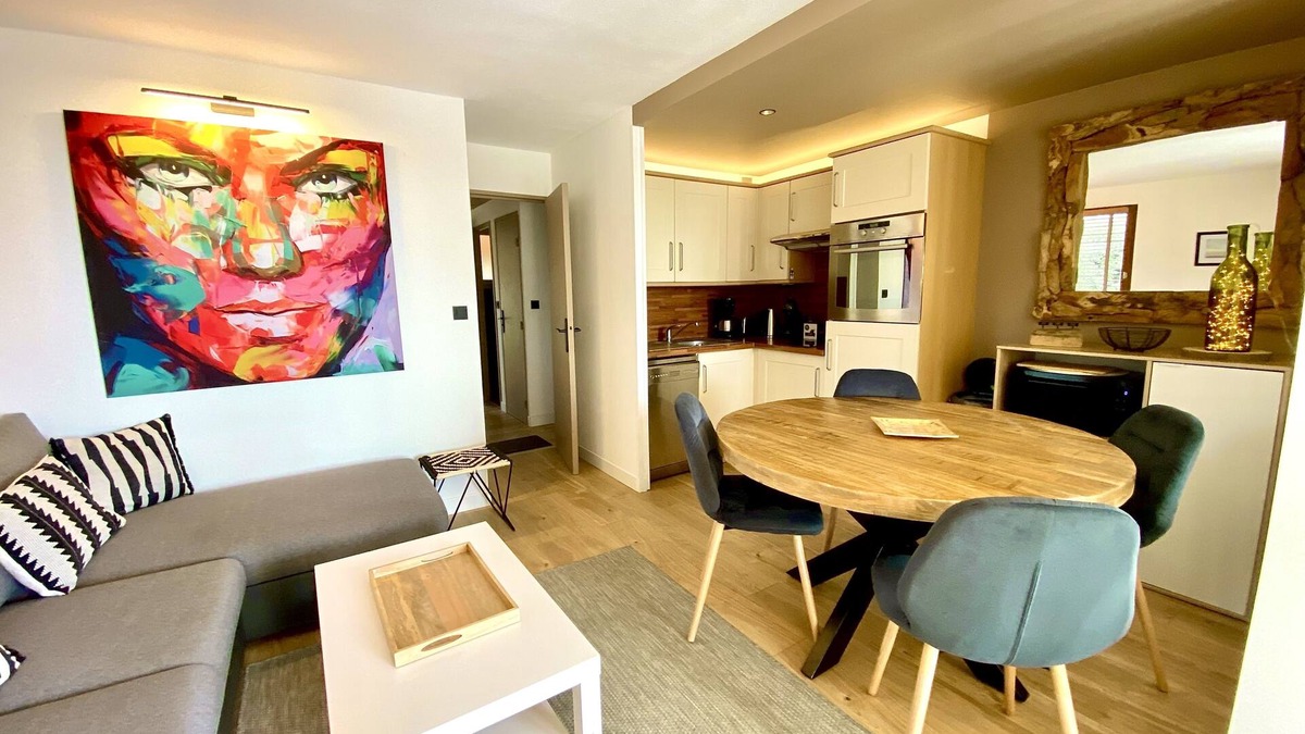 La Nartelle Apartment | SUPER APPARTEMENT 6 COUCHAGES GRANDE TERRASSE DE 48 M2 PROCHE MER