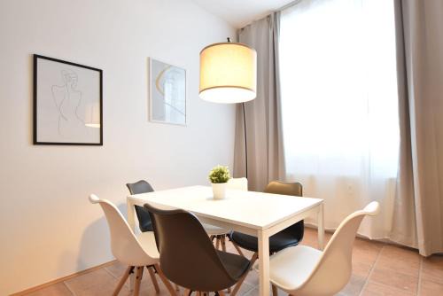 Wilten Apartment | Super central city appartement with free parking