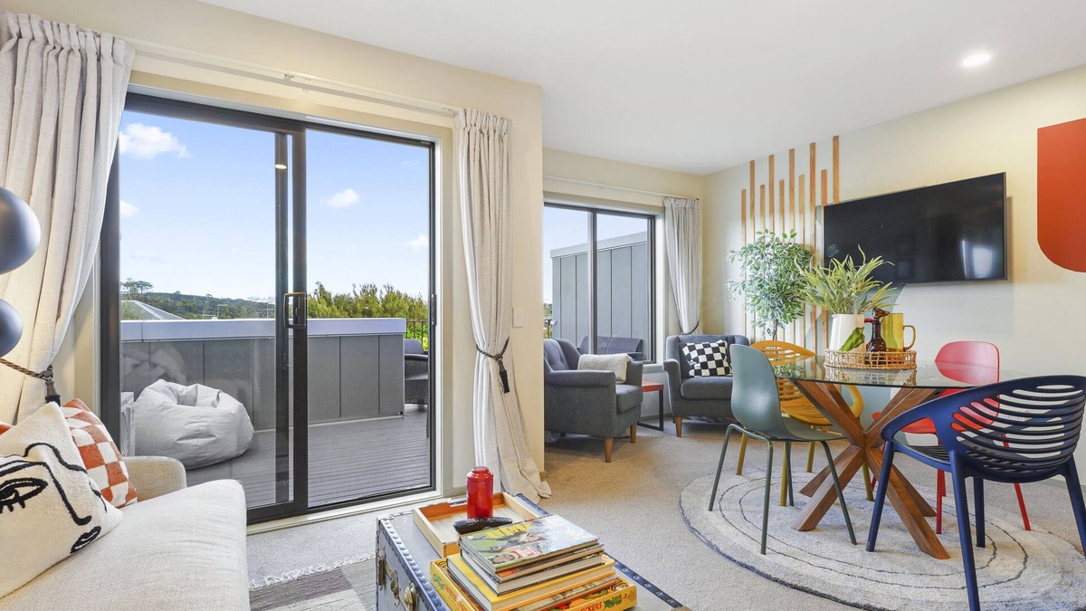 Albany Apartment | Super Chic Apt nr Albany Mall - Carpark