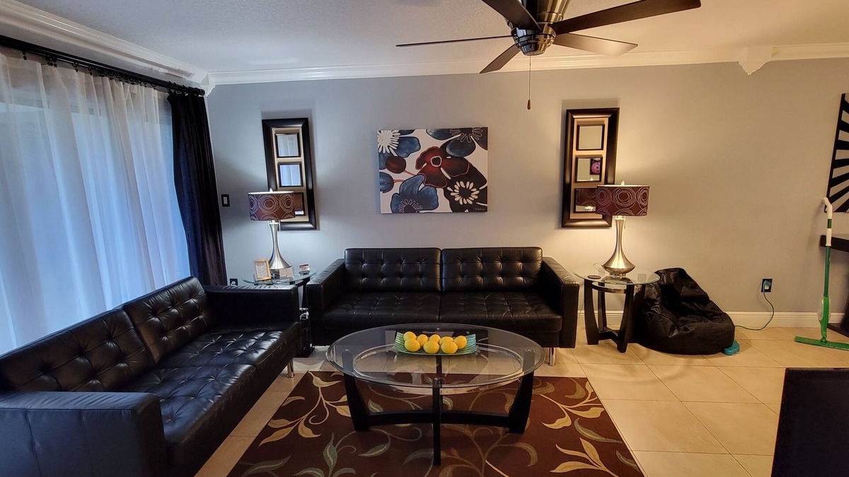 Ventura Apartment | Super clean condo at Ventura, 3 pools, WIFI, free parking, !