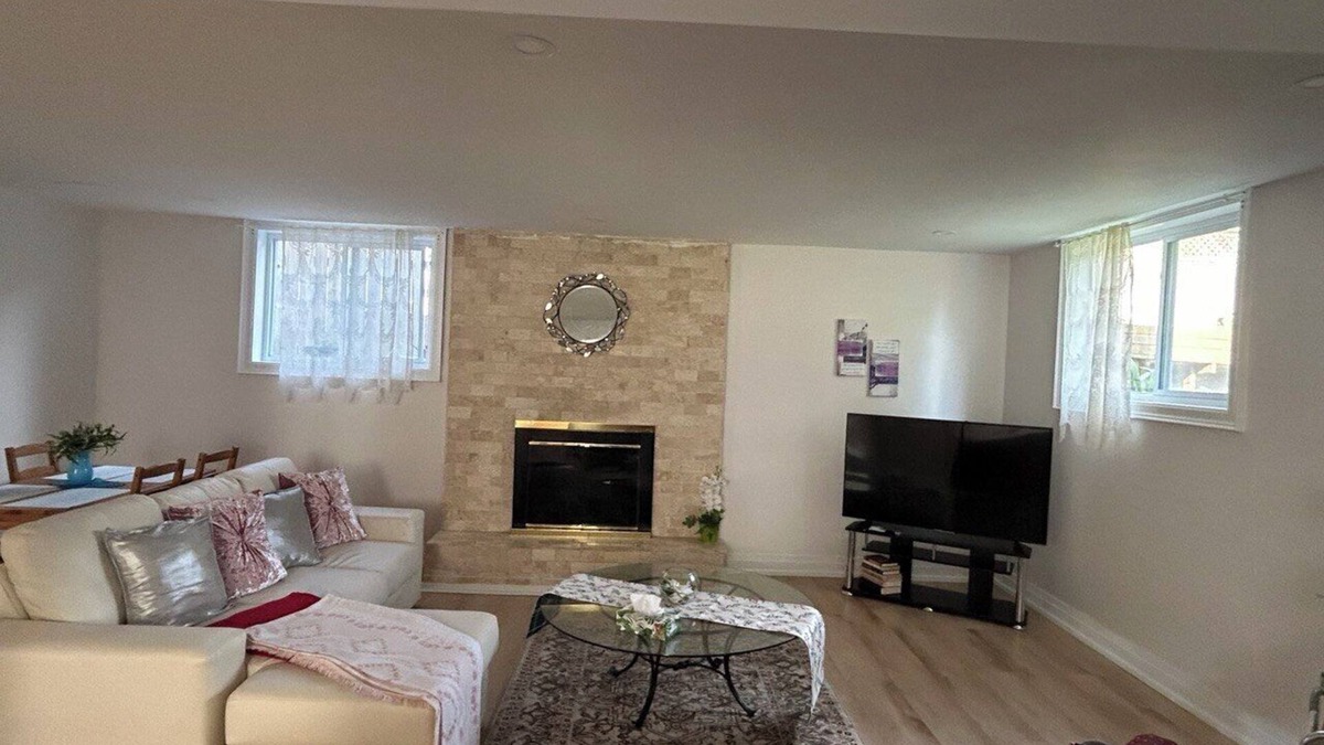 Cooksville House | Super Clean Private 2BRs Cozy Unit for 4 Guests