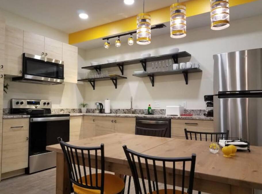 Ohio City Apartment | Super Close to Hot Spots in Ohio City, Cleveland
