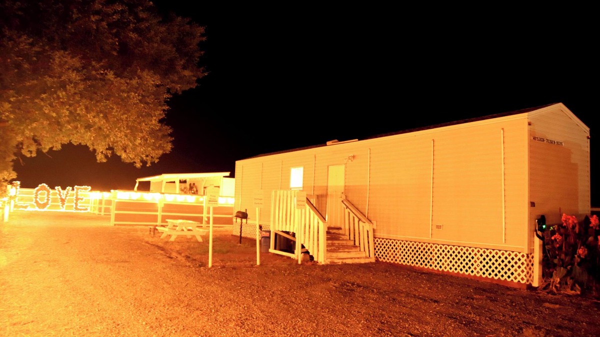 Tehama County Cottage | Super Cute, 1 Bedroom cottagenclose to the river, and 6 miles to the Casino
