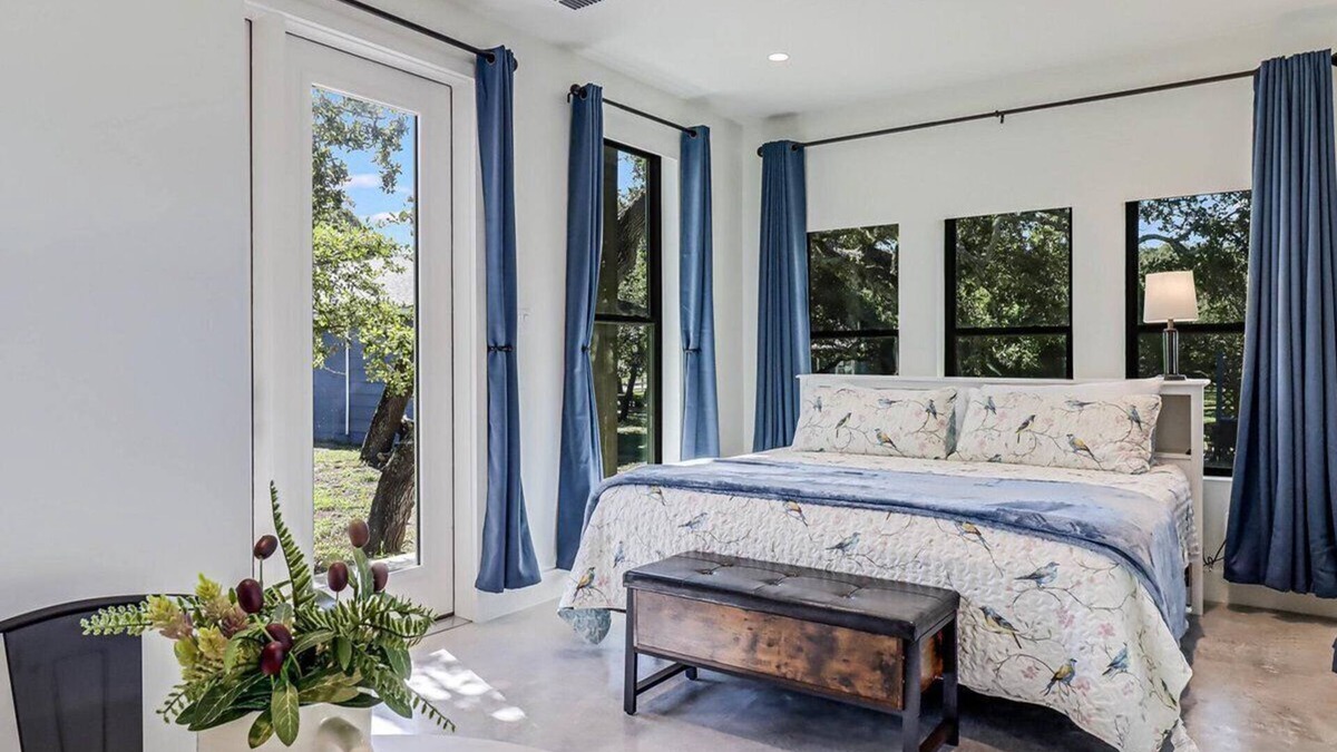 Rockport Cottage | Super cute cottage with a modern flare! Pier! Kayak ramps! Very Private!
