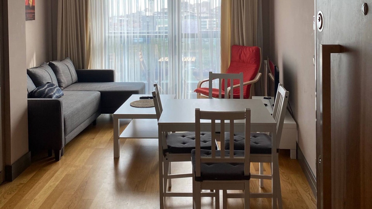 Bagcilar Apartment | Super Deluxe 1+1 Apartment for Rent in the Heart of European Istanbul